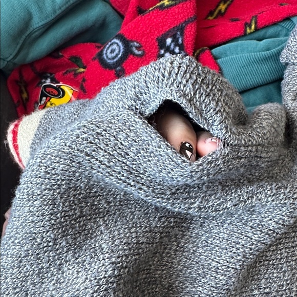 Girls roots cabin poncho - Picture 3 of 3